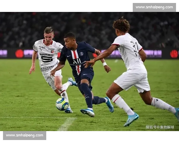 法甲经典对决回顾 巴黎圣日耳曼与马赛的世纪大战 - 副本 (2)