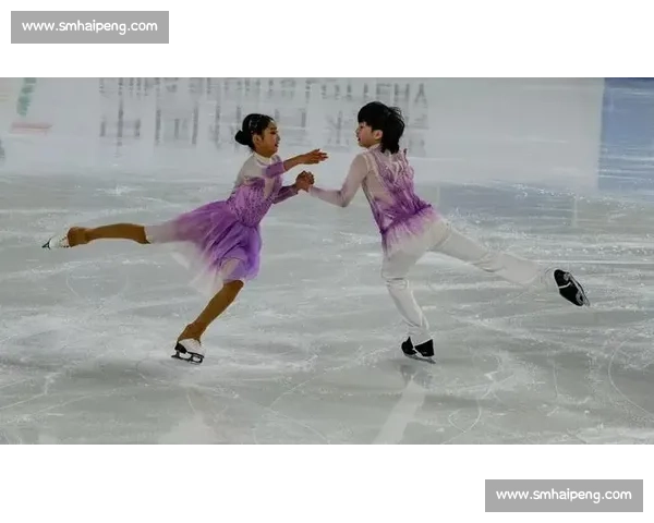 璀璨冰上舞姿花样滑冰艺术与技巧完美融合之美 - 副本 - 副本